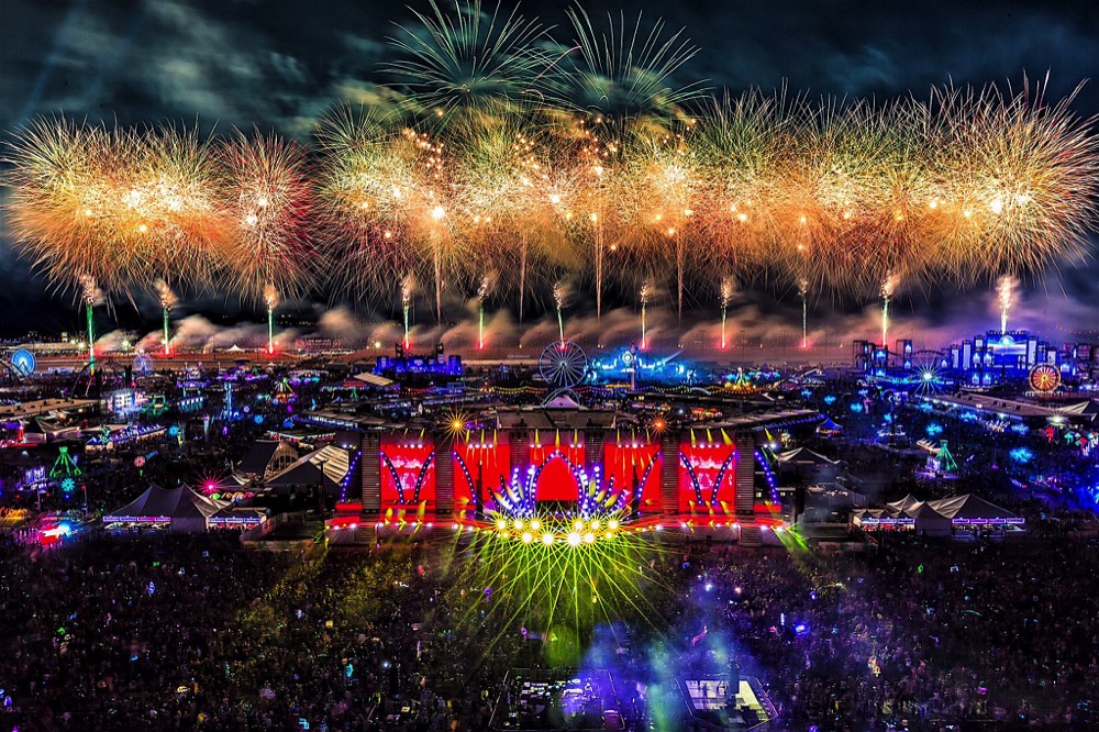 EDC Las Vegas 2016 Cosmic Meadow
