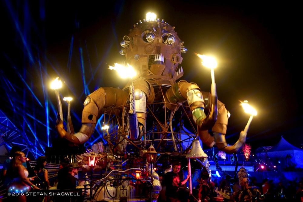EDC Las Vegas 2016 Metal Oracle